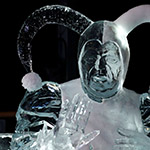 ноябрь 2016 Майнц. Германия. Международный фестиваль по скульптуре изо льда.'Клоун', - автор Кураев.