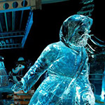 ноябрь 2016 Майнц. Германия. Международный фестиваль по скульптуре изо льда.'Библейская тема' - автор Кураев.